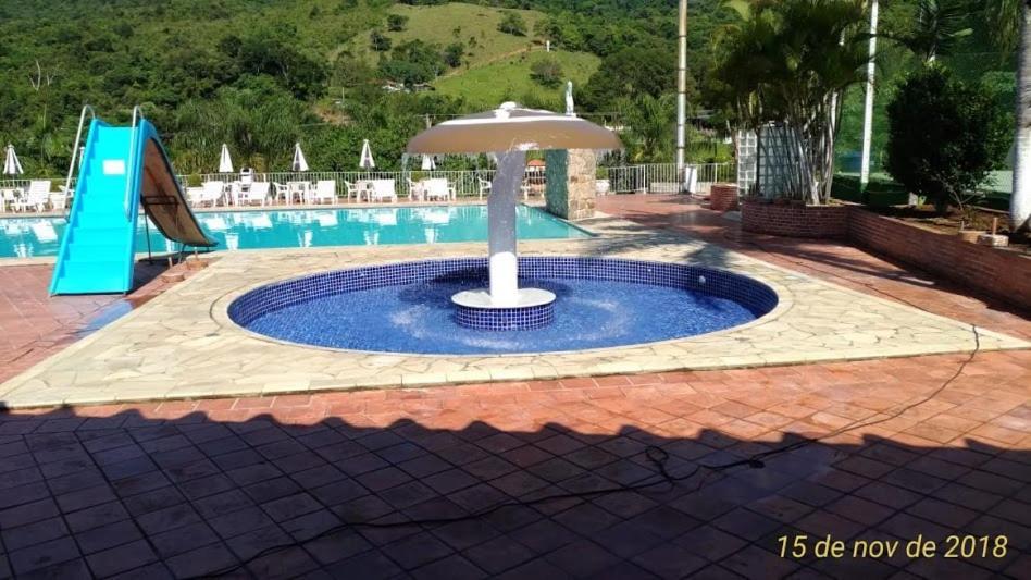 Flat Cavalinho Branco Com Piscina Aquecida 11M - 5 Min Da Praca Águas de Lindoia Exterior photo